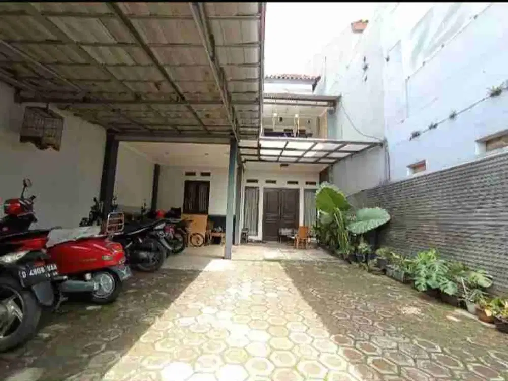 Jual Rumah Dengan tanah luas di cisaranten arcamanik