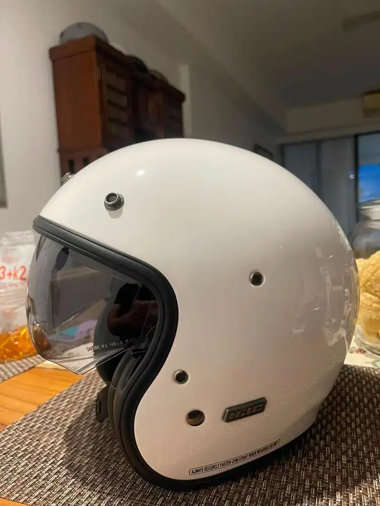 Helm V31 HJC ukuran L