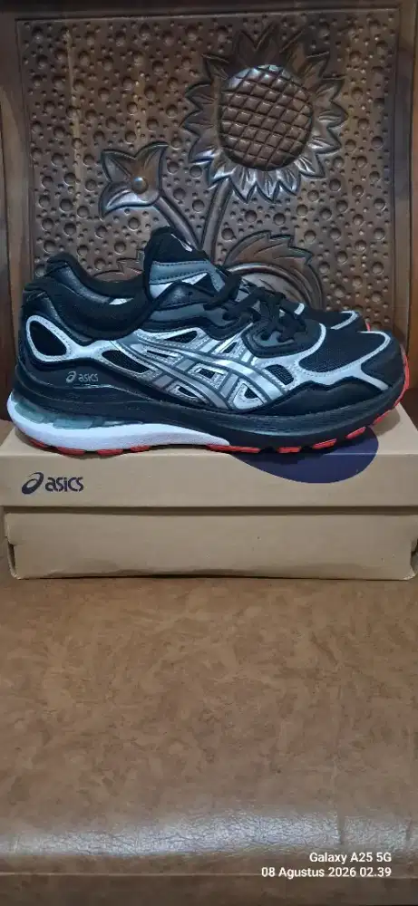 Sepatu Casual and Sporty Asic size 42