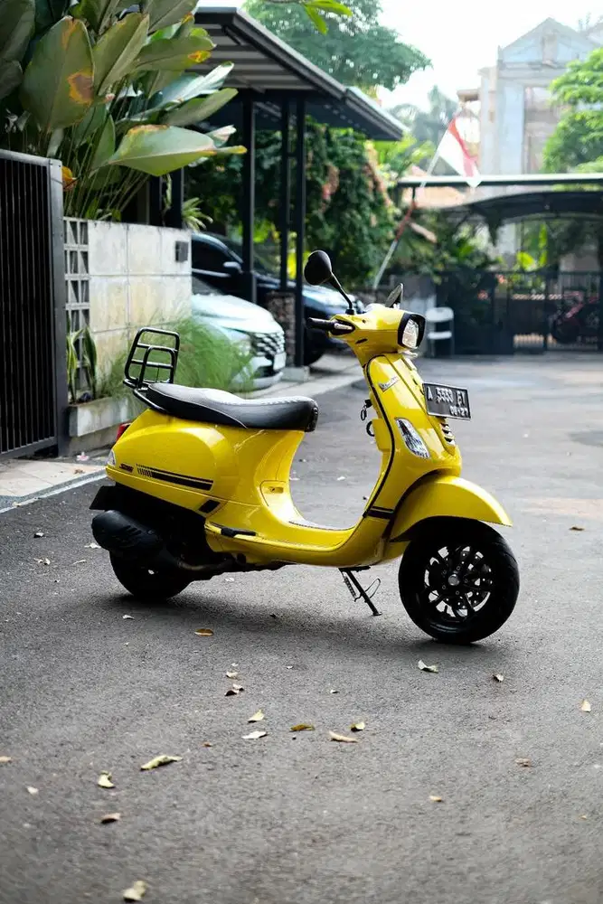 DIJUAL VESPA S IGET LED 2022