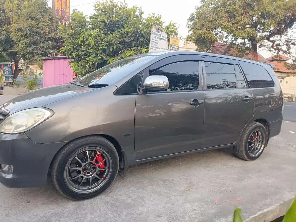 Toyota Kijang Innova 2008 Bensin