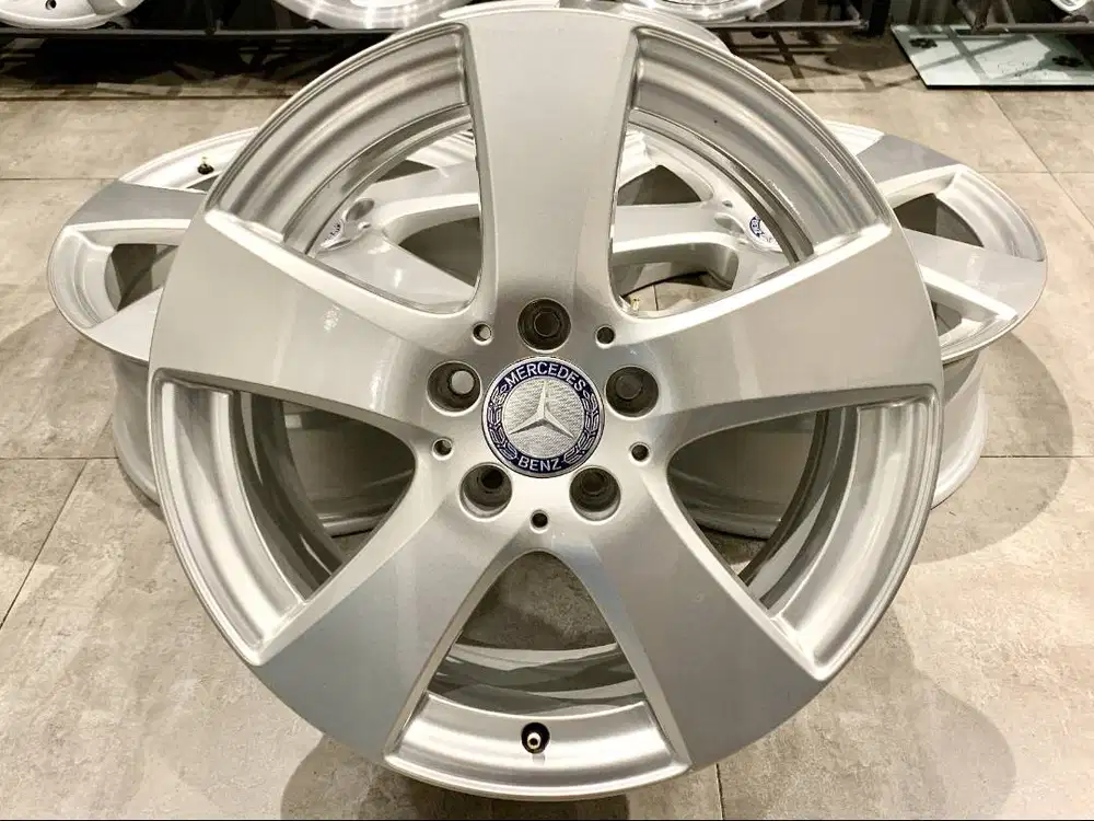 Velg OEM Mercedes Benz C Class W205, R-17, Lebar 7, PCD 5x112
