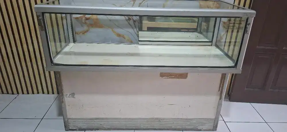 Etalase Kaca Aluminium Toko Warung 1,5m
