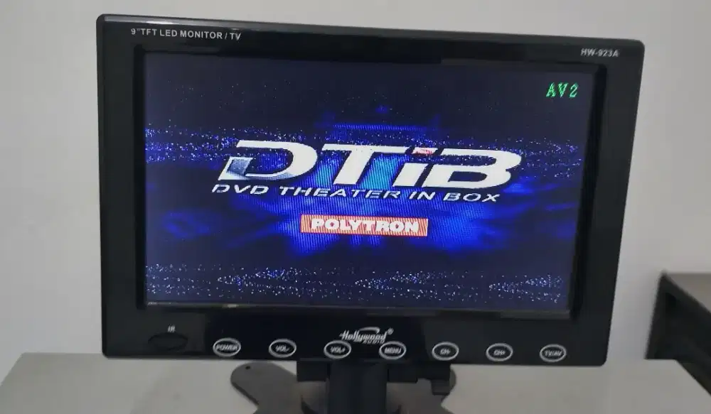 TV monitor 9 berikut adaptor