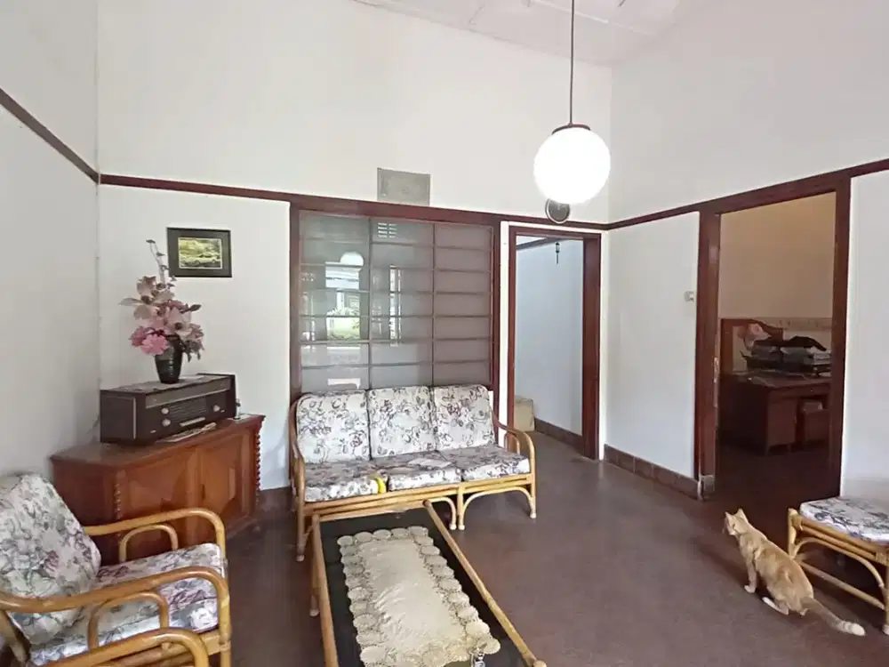 Rumah 1 Lantai bisa untuk Dijadikan Cafe di Sayap Riau Bandung