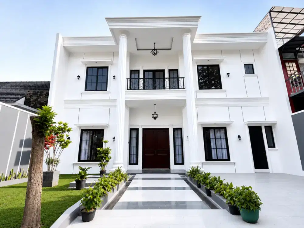DIJUAL RUMAH  MEWAH SENTUL AMERICAN CLASSIC STYLE 2 LANTAI DEKAT AEON MALL