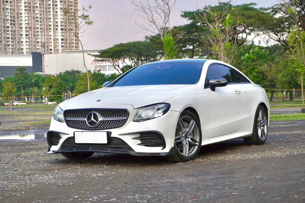 Mercedes E300 Coupè AMG C238 2018 Putih Mulus Terawat DP Ringan