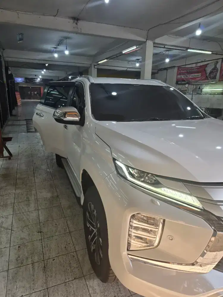 Mitsubishi Pajero Sport Dakar Ultimate 4x2 AT 2023 Istimewa