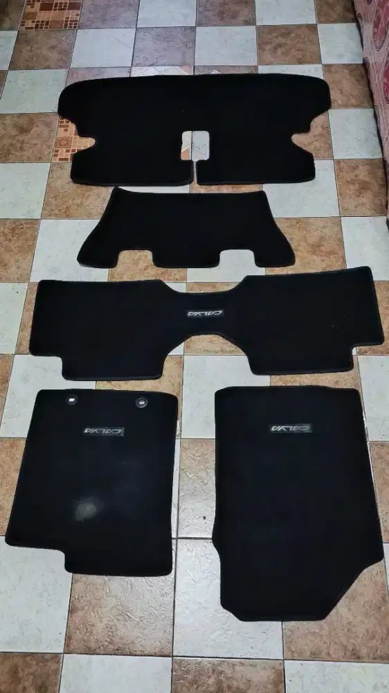 Dijual Cepat Karpet Mobil Toyota Calya
