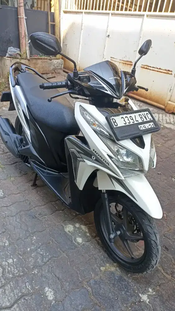 Honda Vario 125 KZR tahun 2013. ( Pajak baru 9-2027 ).