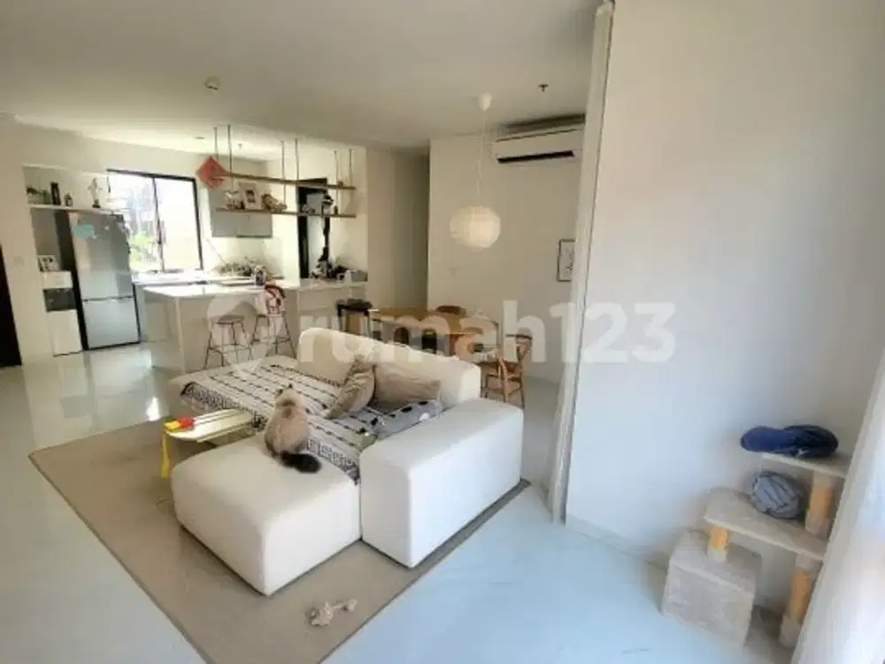Apartemen Full Furnish 2 Br di Lloyd Signature Alam Sutera