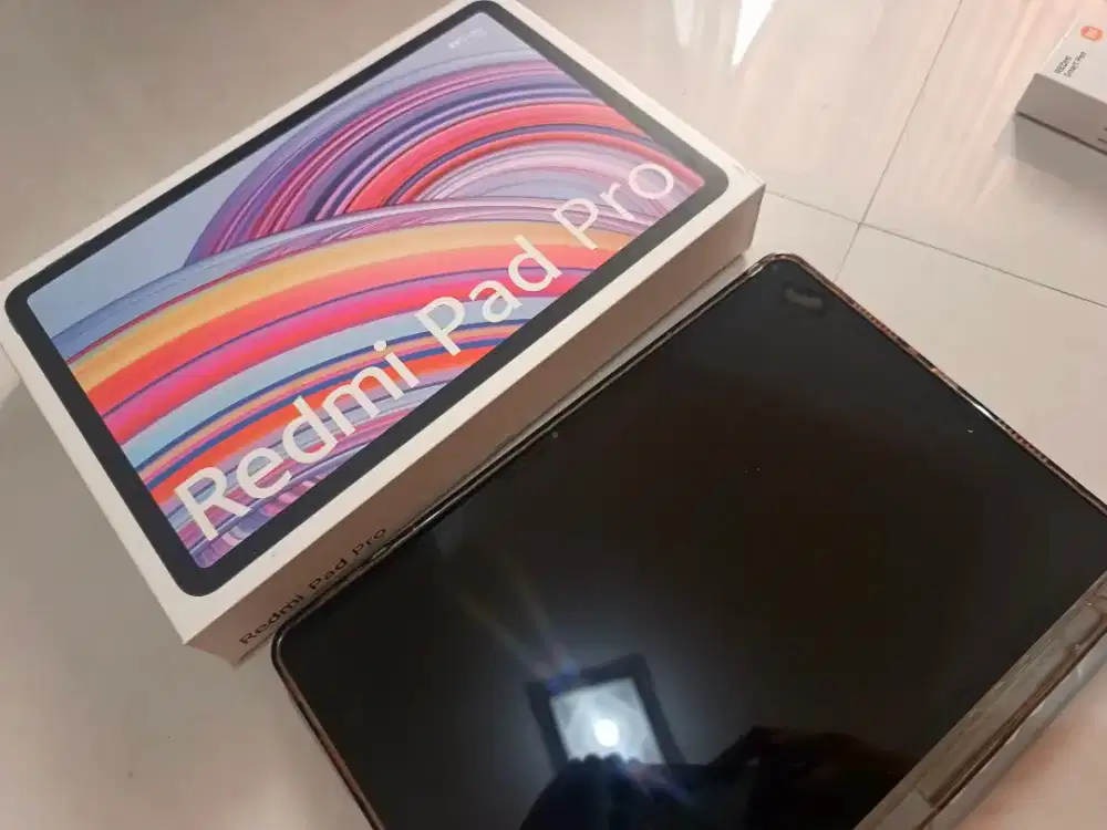 Redmi Pad Pro 8/256 + Stylus Redmi Smart Pen (Secondhand)