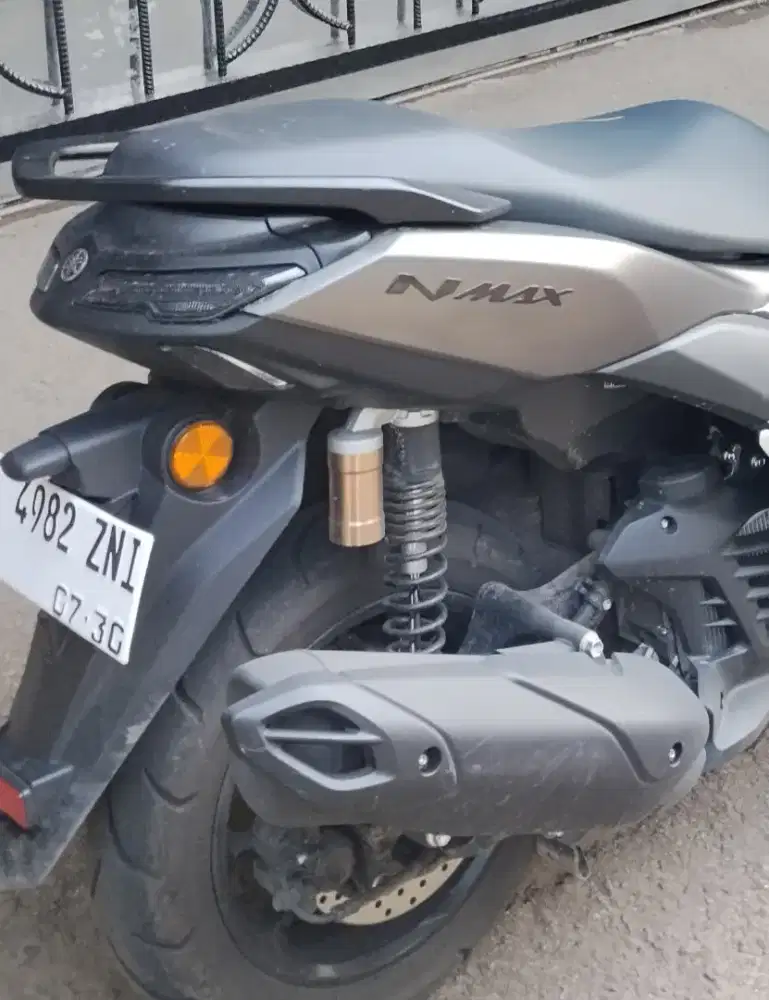 Stoplamp dan knalpot ori nmax neo S dan turbo lampu belakang