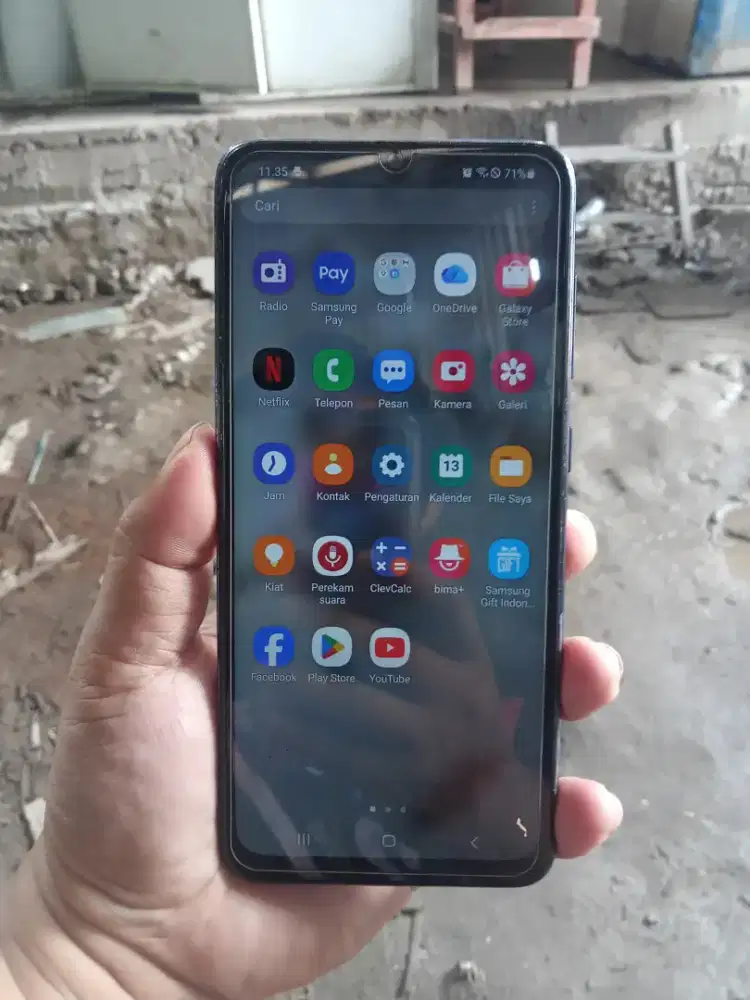 Jual aja Samsung a70 ram 6/128 batangan pernah ganti lcd
