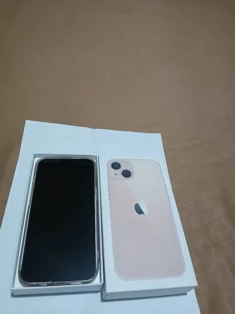 Dijual sayang IPHONE 13 128 GB SOFT PINK