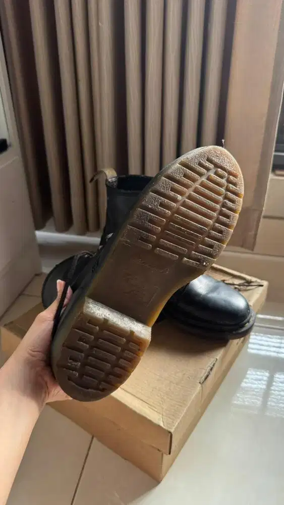 Sepatu dr.martens no.38