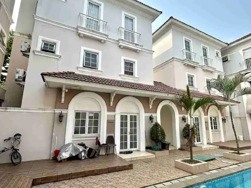 Rumah 3 Lantai Alesha House BSD - Semi furnished dan Strategis
