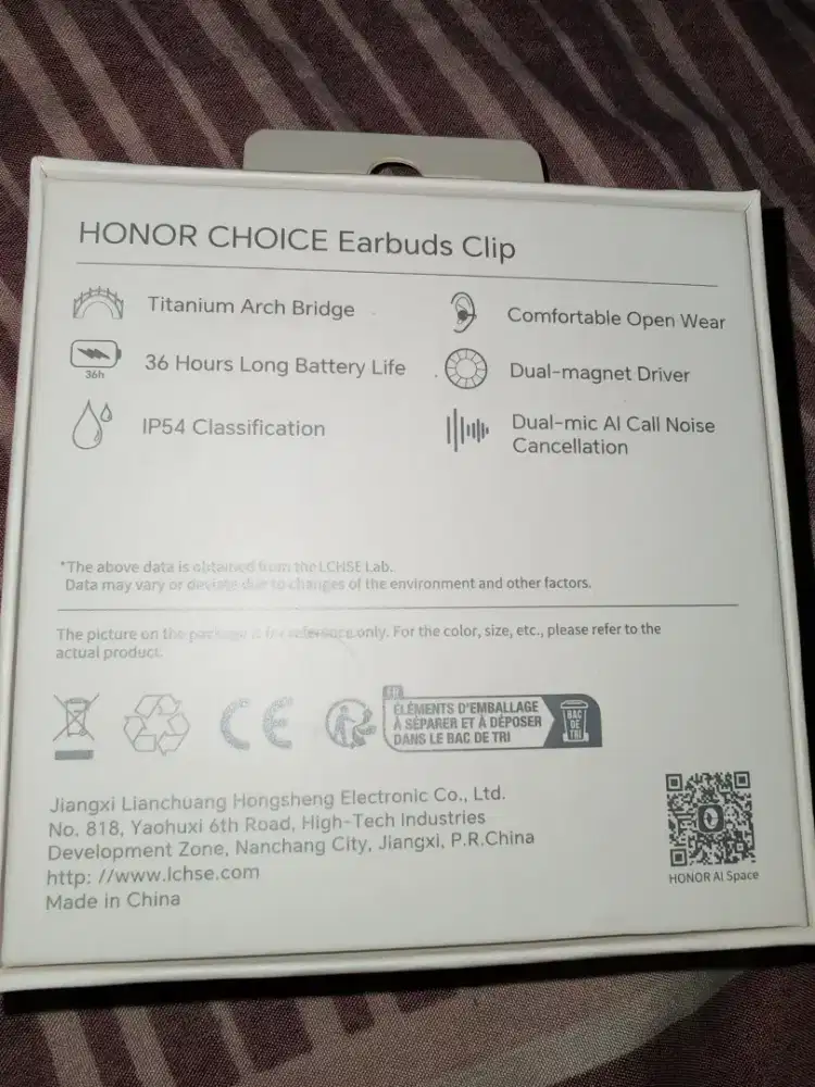 Head set. Earbuds clip Bluetooth