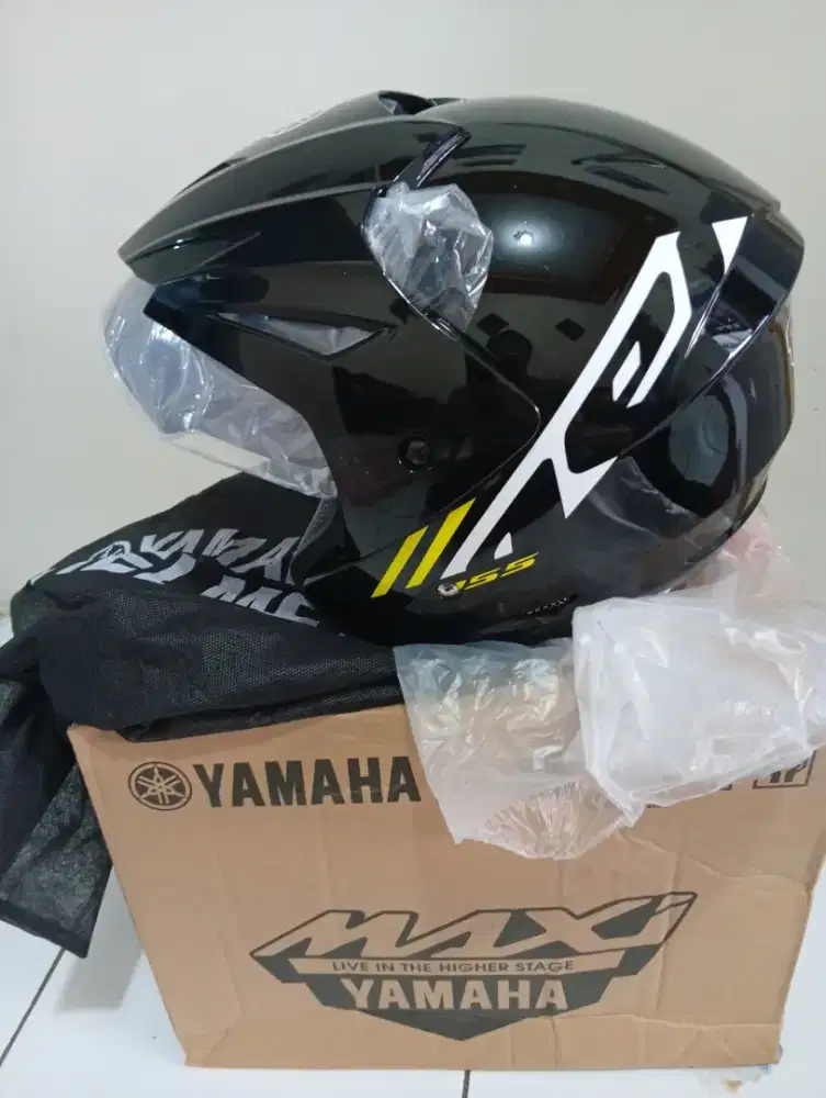 Helm yamaha aerox.. BARU