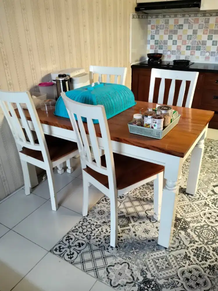 Meja Makan Kayu Jati