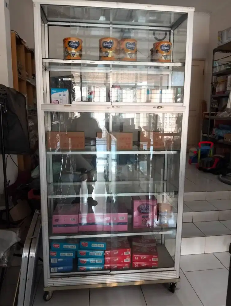 Etalase Kaca-Aluminium 100 x 200 x 40 cm - Roda - Cuci Gudang