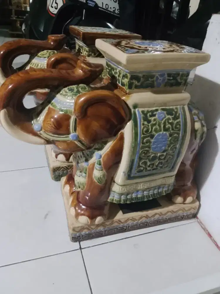 Patung Gajah Kramik Thailan Asli