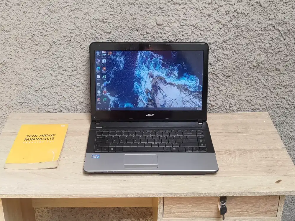 Acer E1-471 Core i7 3.0GHz RAM 8GB SSD 128GB Murah