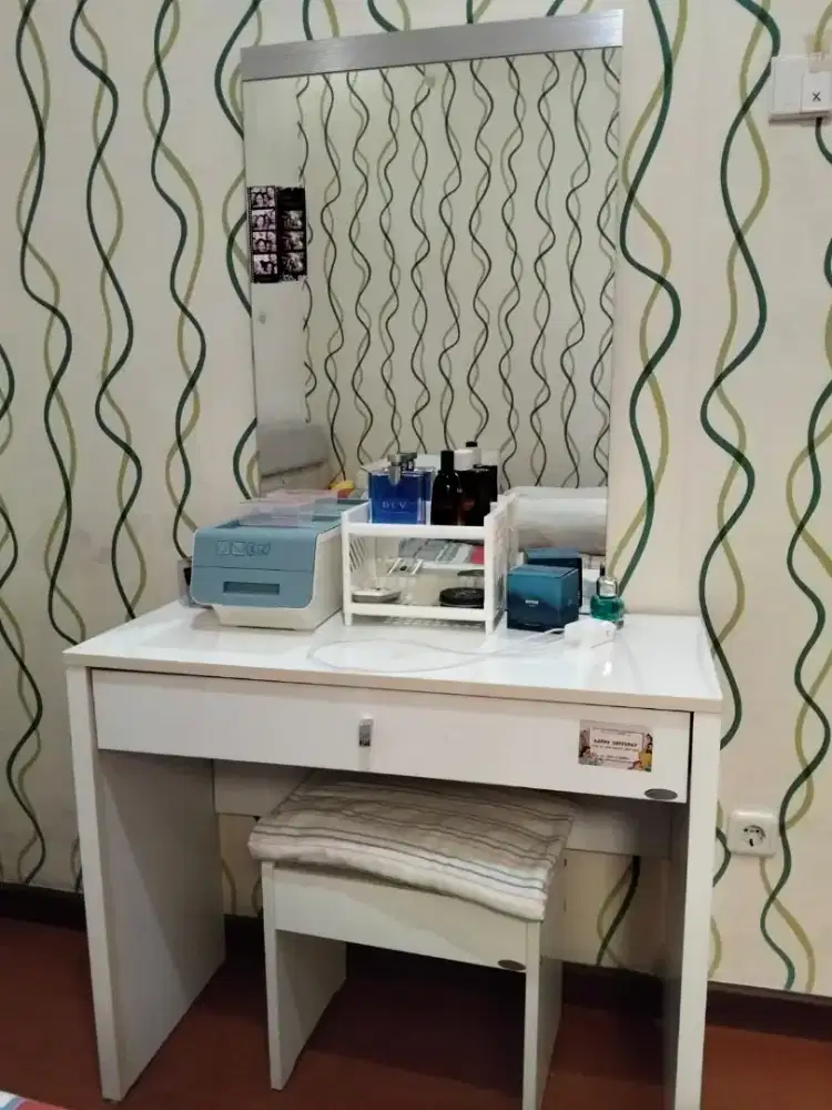 Meja Rias + kursi
