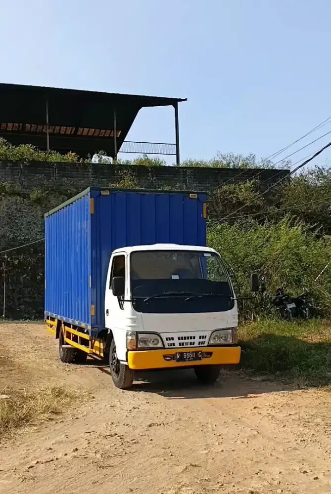 Isuzu Elf nkr66 2001