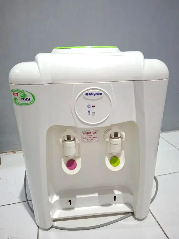Dispenser Merk Miyako