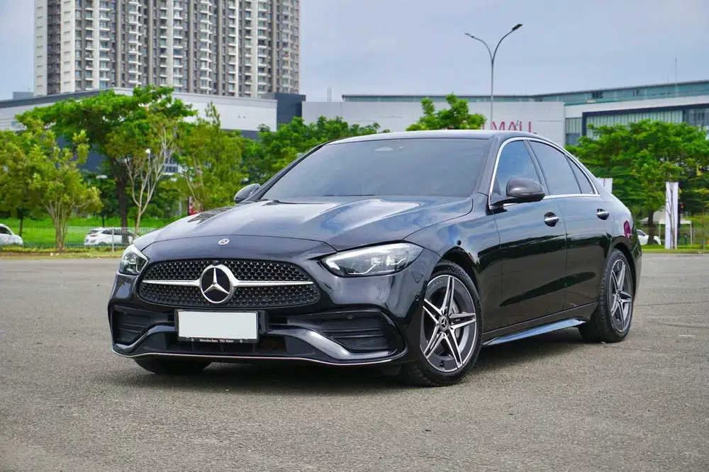 Mercedes Benz C300 W206 AMG M254 EQ-Boost 2022 / 2023 Hitam Mulus
