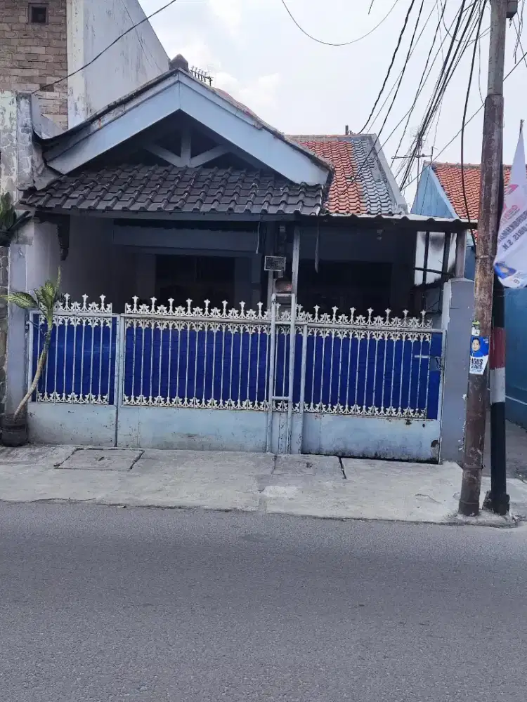RUMAH DIJUAL CEPAT COCOK UNTUK USAHA