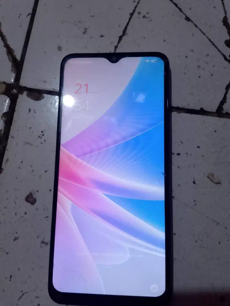 Oppo A78 5G 8/256 batang layar retak