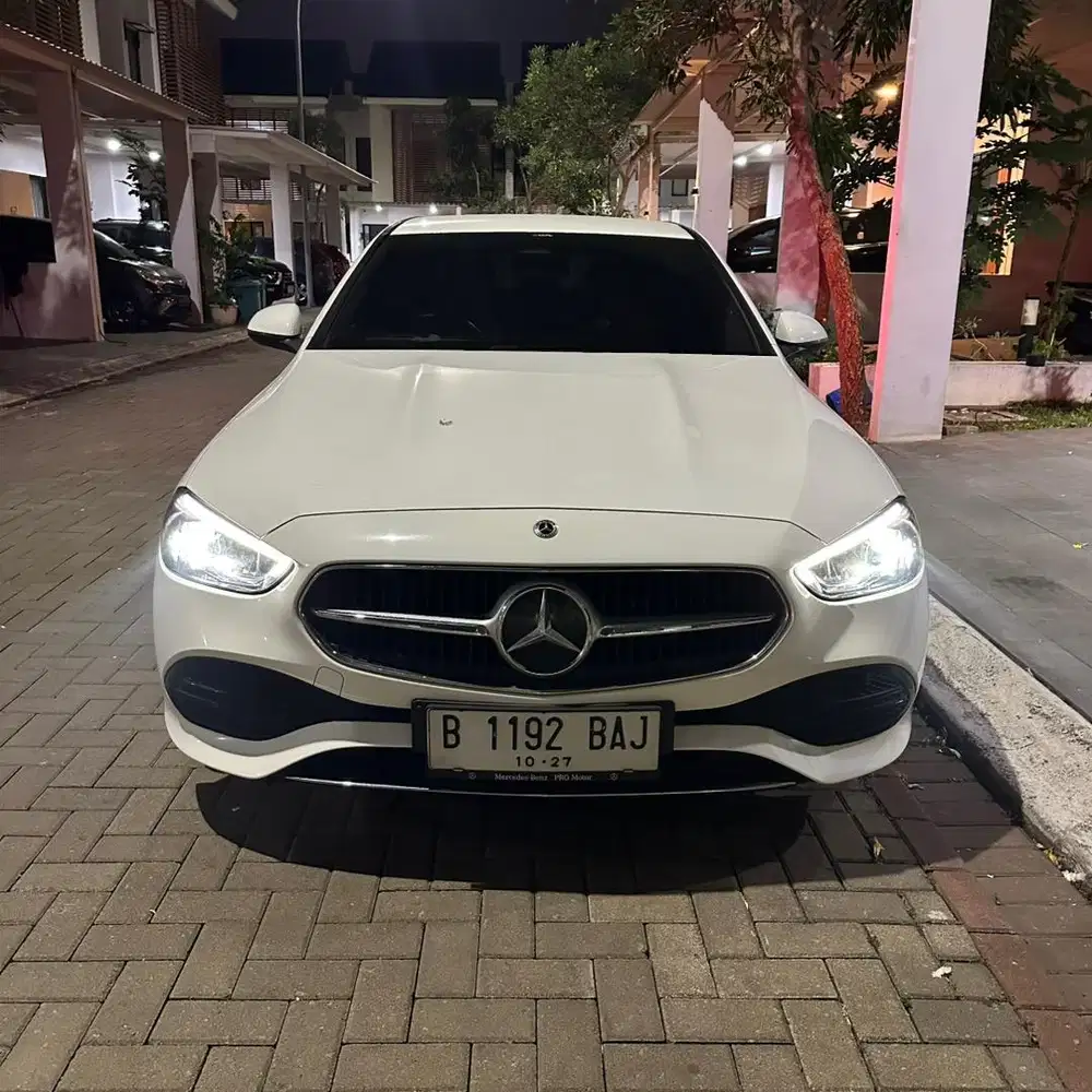 Mercedes-Benz C200 2022 Bensin