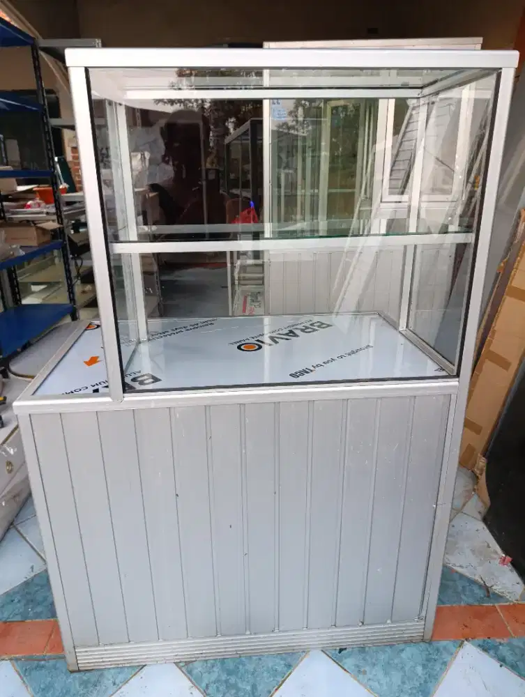Jual Etalase serbaguna second, Lok Pamulang Barat, Tangsel