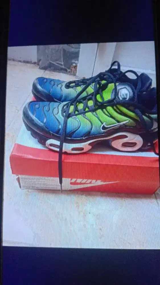 Sepatu second Nike Air Max Plus TN Hyoer Blue Volt