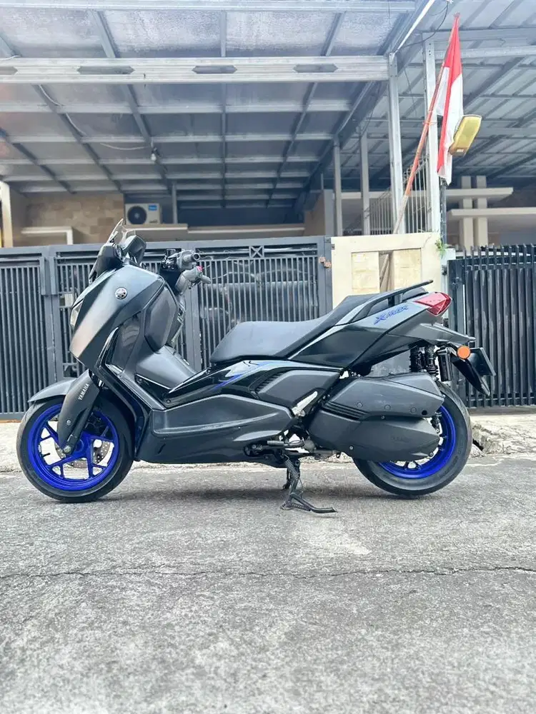 Xmax 250 2024 black