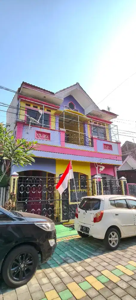 Disewakan Rumah Full Furniture 2 lantai