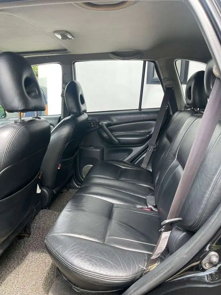 Toyota RAV4 2004 Bensin