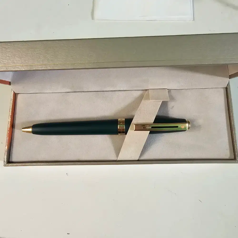 Pen Pulpen Sheaffer Prelude Matte Green dengan Gold Trim kondisi Baru