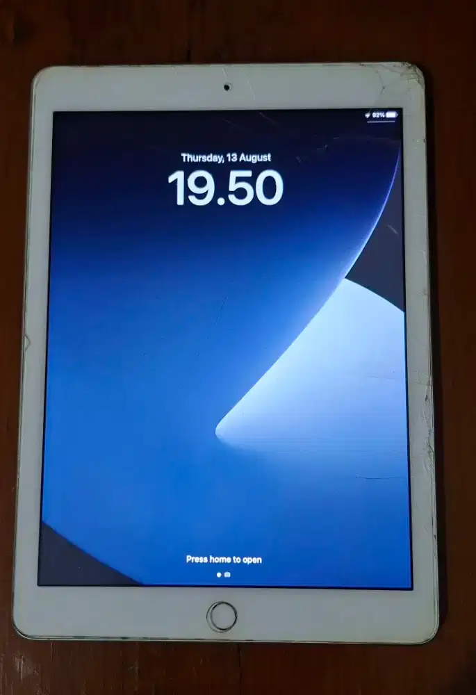 ipad 5 32GB ibox full set
