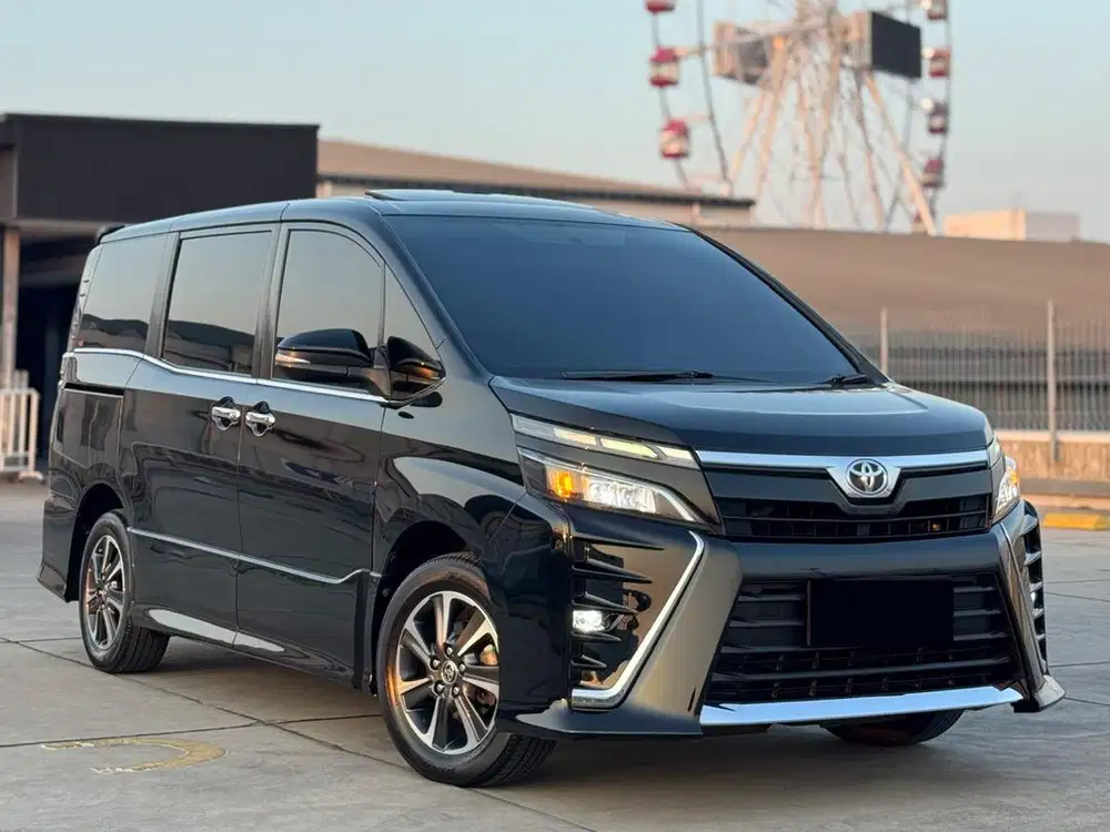 TOYOTA VOXY 2021
