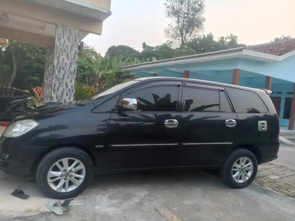 Innova G Lukury matic 2008