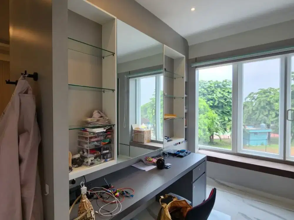 DI JUAL RUMAH LUAS DI GRIYA PERMATA, Cipondoh, Tangerang