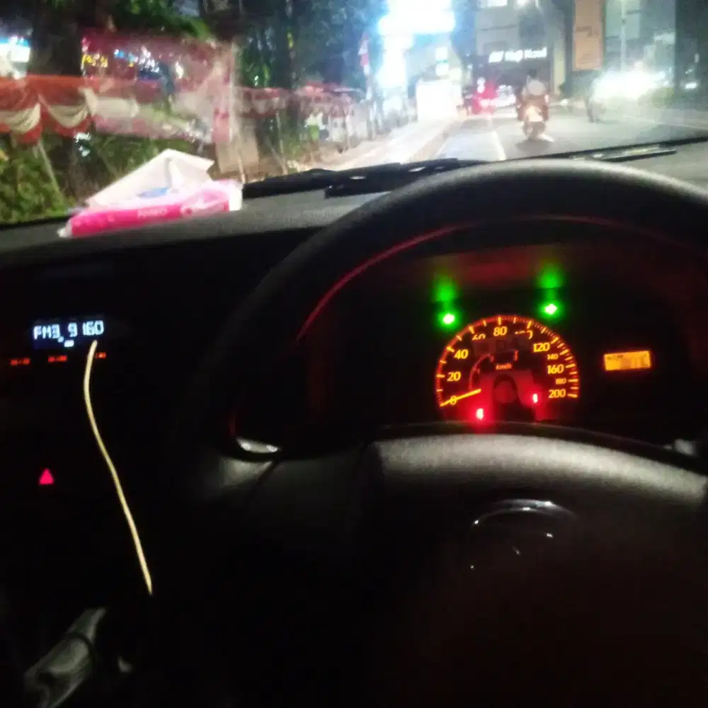 Terima jasa antar jemput menggunakan mobil