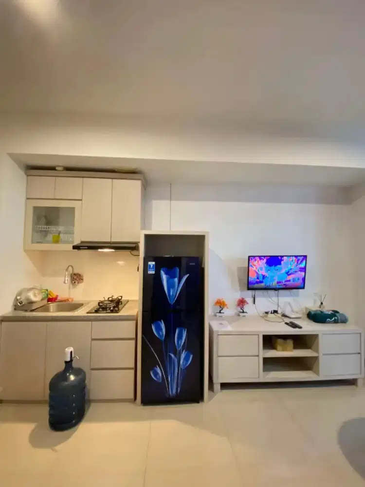 Sewa bulanan apartemen bekasi big studio