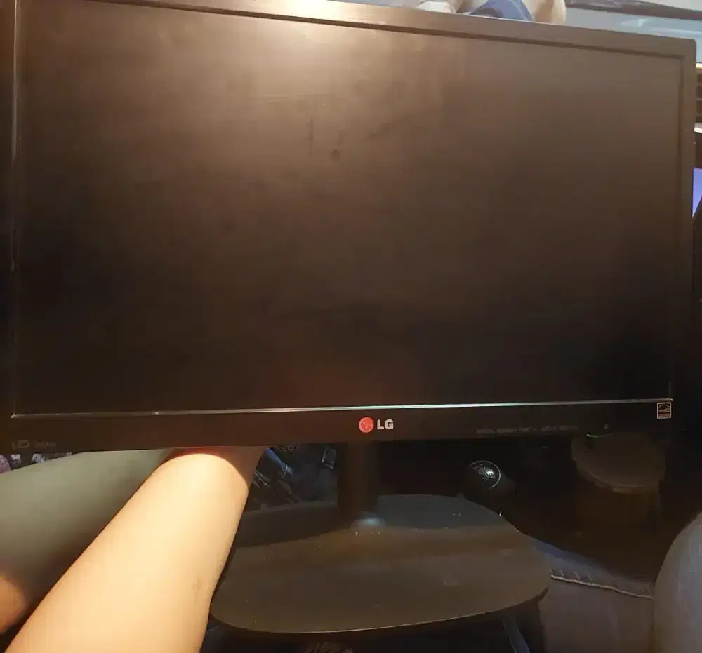 Dijual monitor led LG 22M35AA