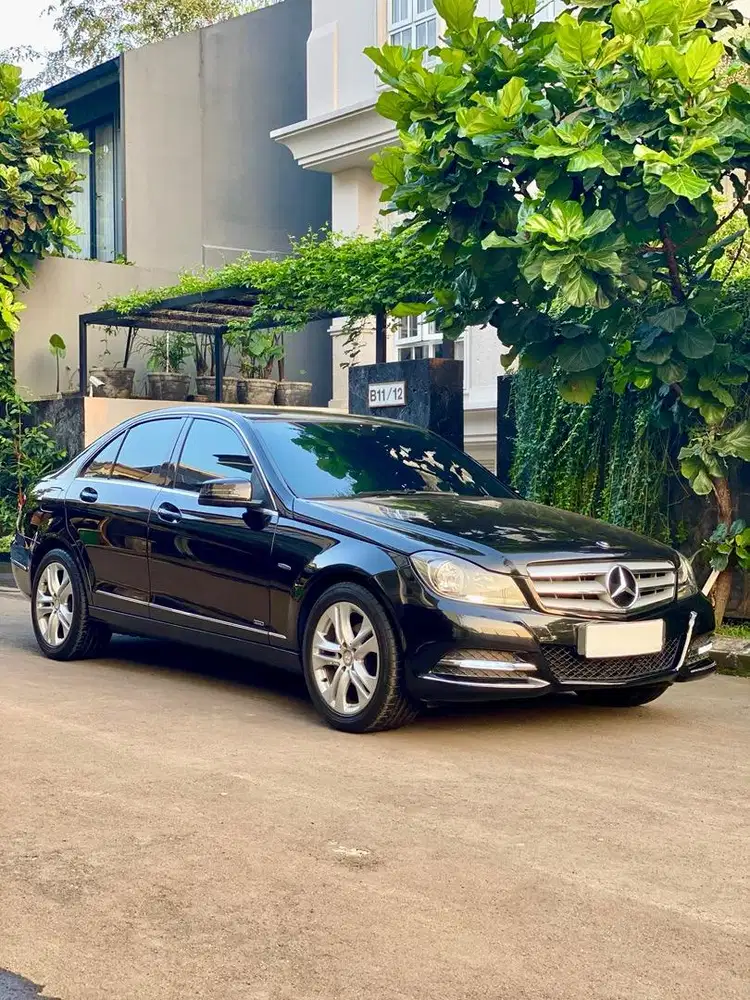 [LOW KM] Mercedes-Benz C200 AVANTGARDE 2013