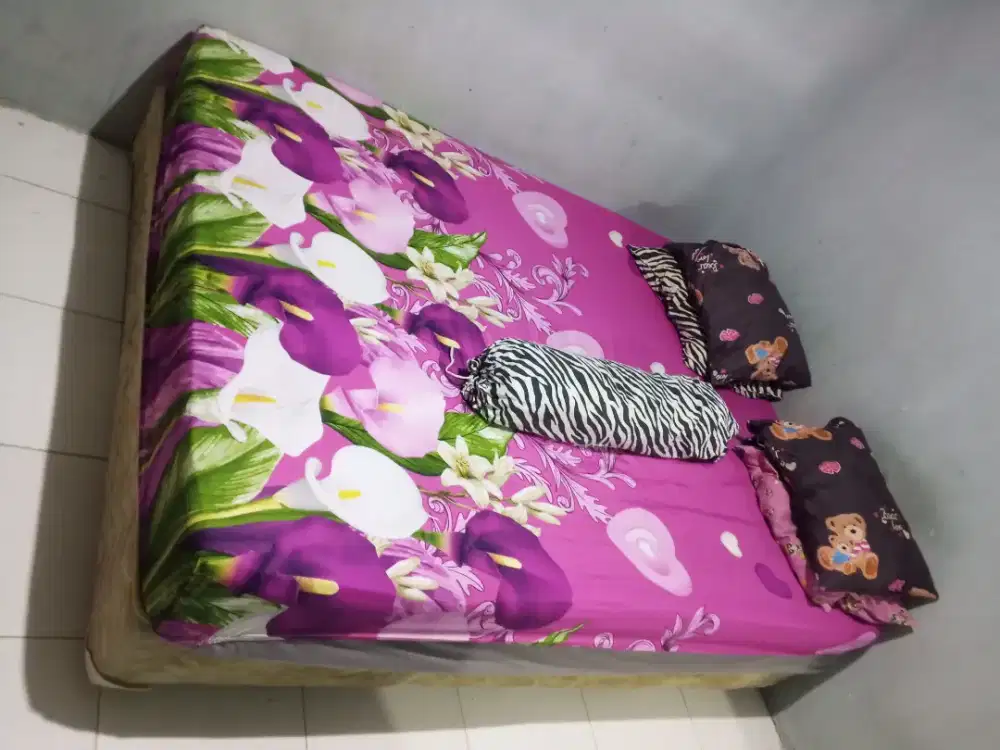Dijual Kasur Spring Bed Westin bekas 1 sett ukuran 180x200
