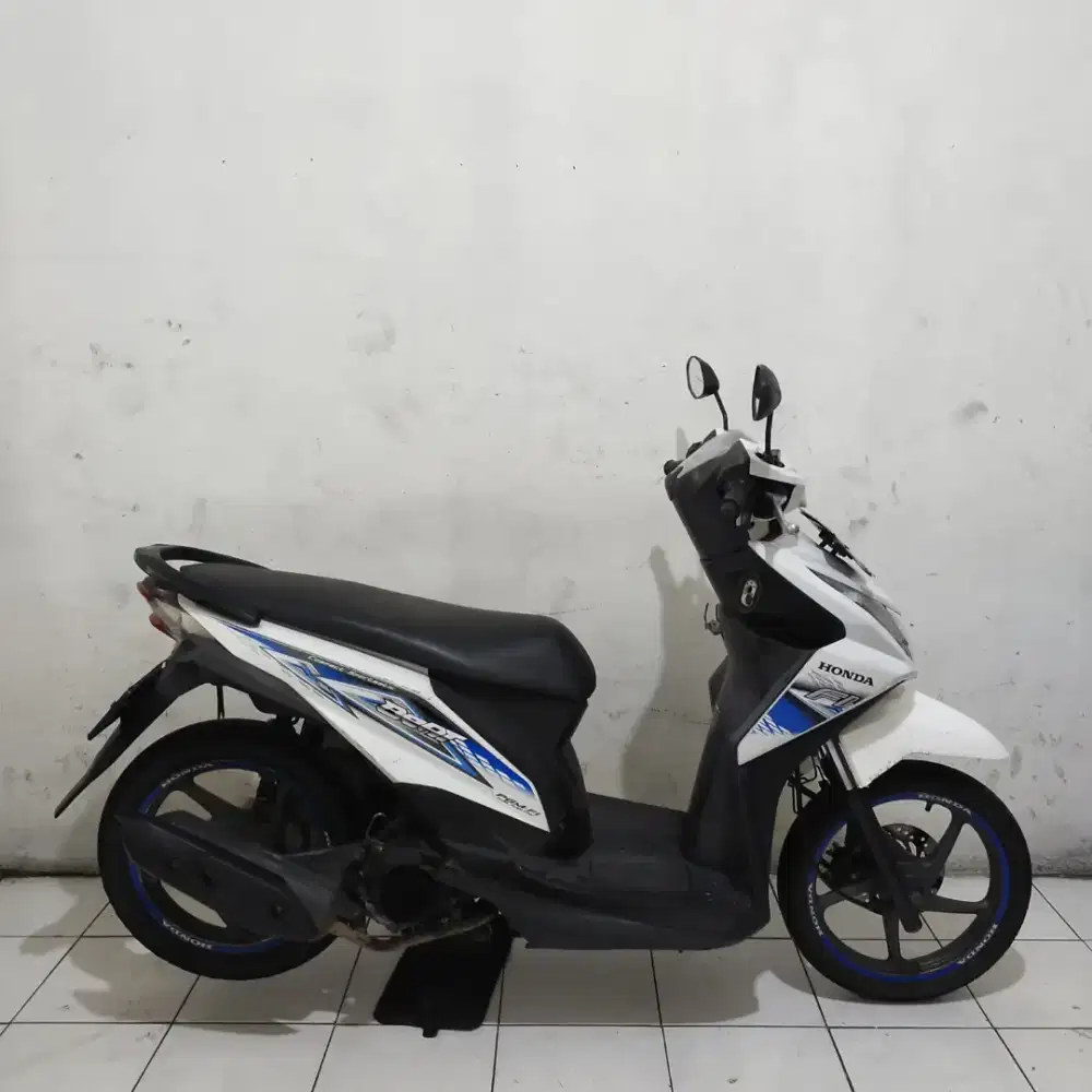 Honda Beat Fi 2014 Orisinil Bagus lengkap Mesin Cakep